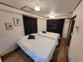 Ema eve HOUSE